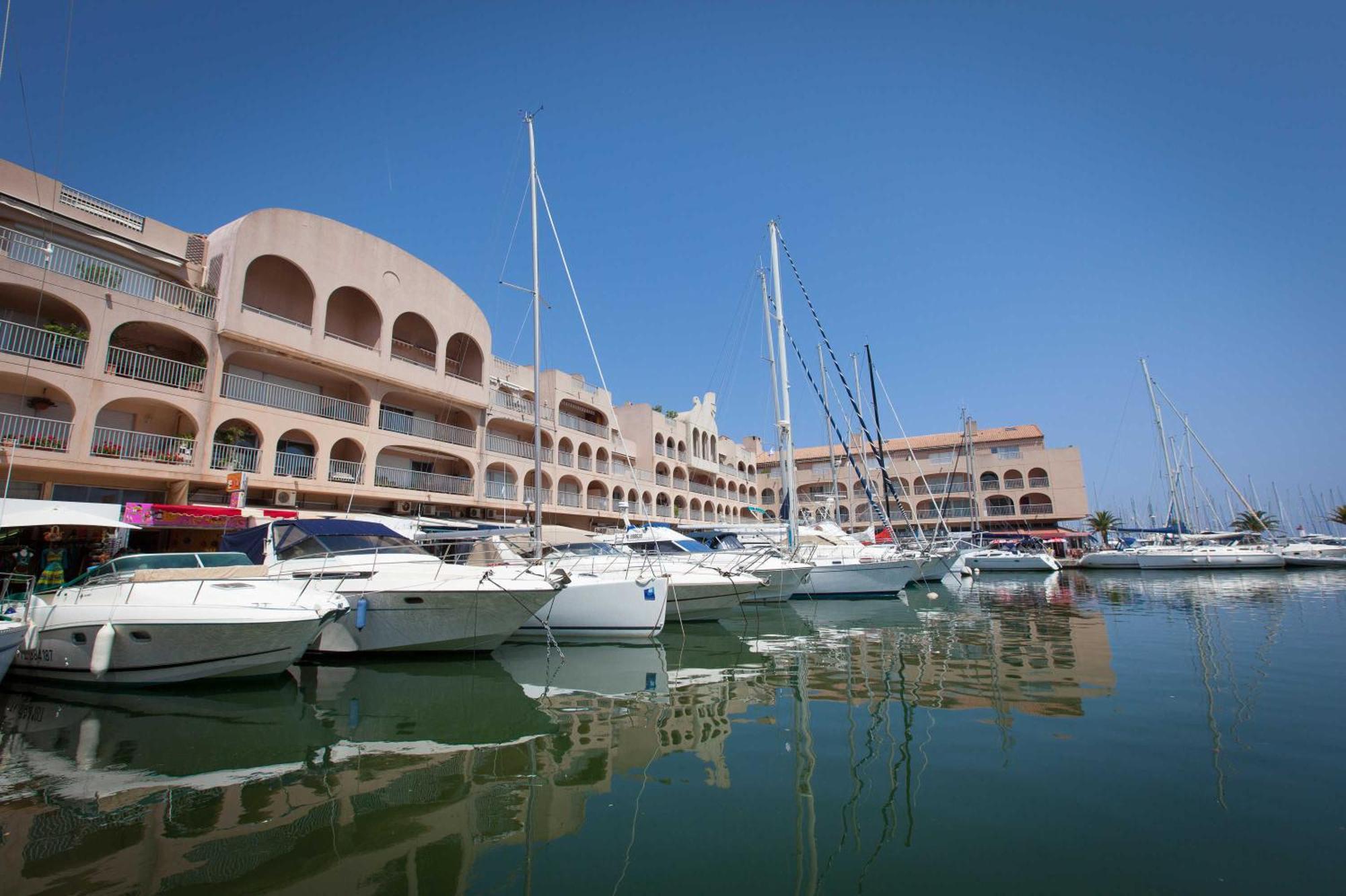 Port De Hyeres L'Etoile Marine Apartment Екстериор снимка